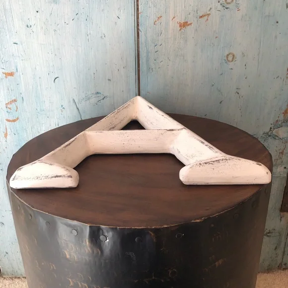 Ballard Design lightweight distressed letter “A” wall-hanging - Picture 3 of 6